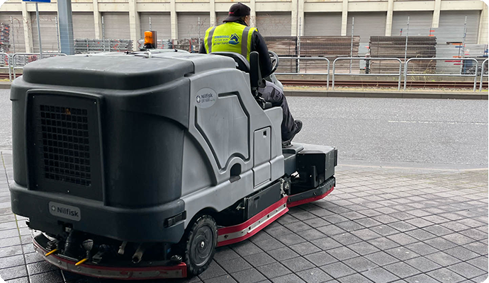 Parkhausreinigung Frankfurt - Werterhalt für Sicherheit im Fokus